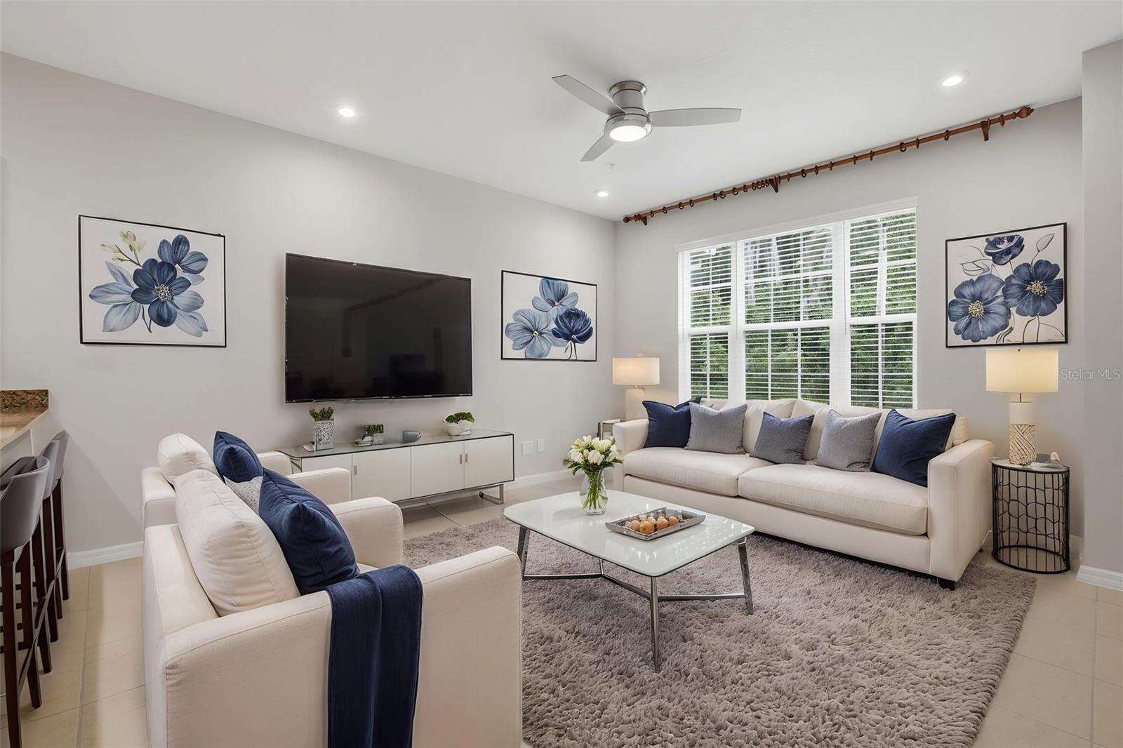 RANDAL WALK - Residential