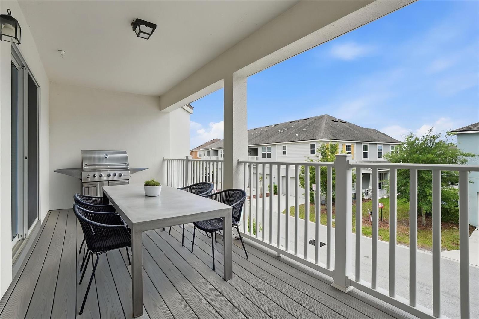 RANDAL WALK - Residential