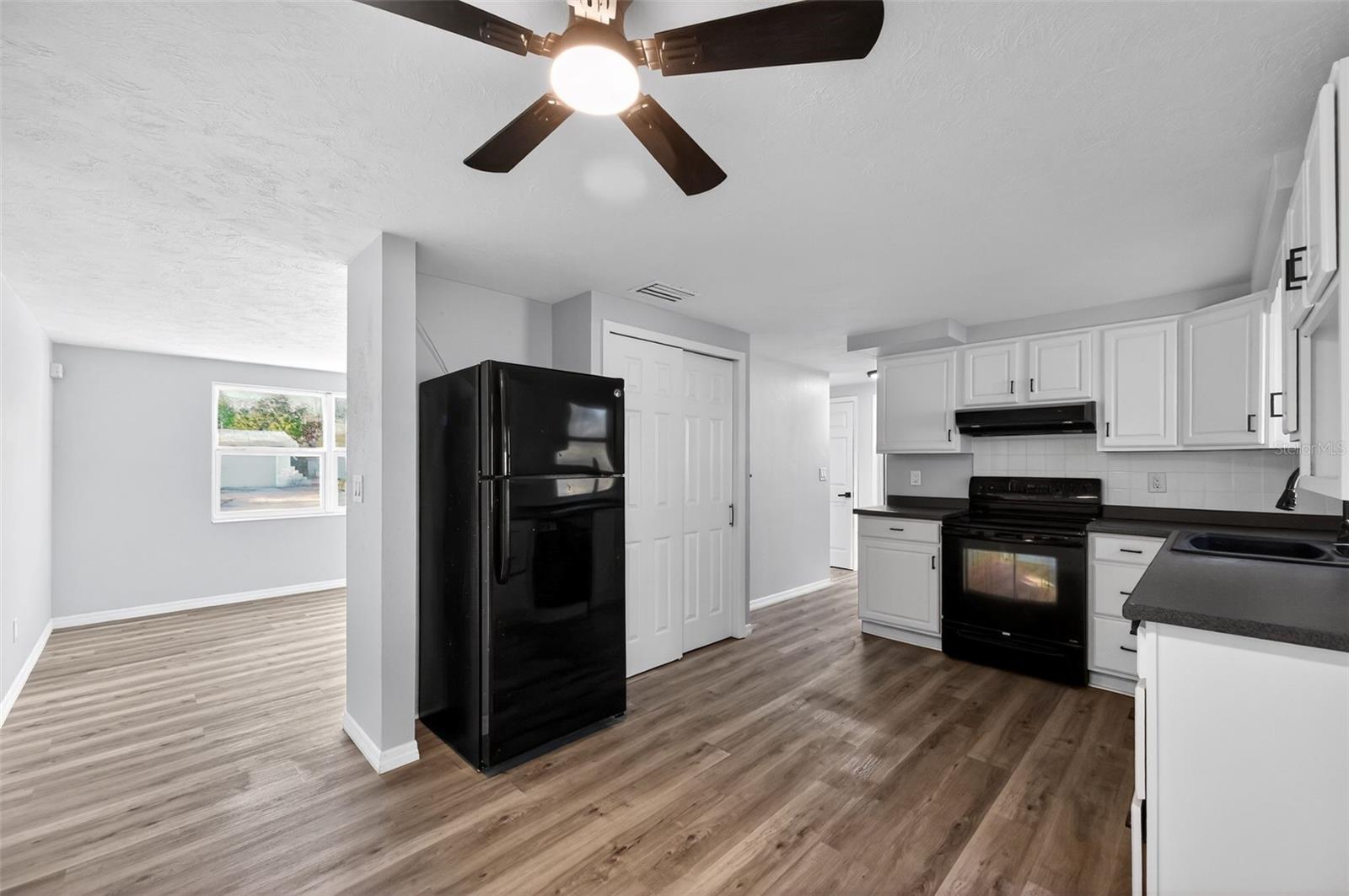 WEEKI WACHEE WOODLANDS - Residential