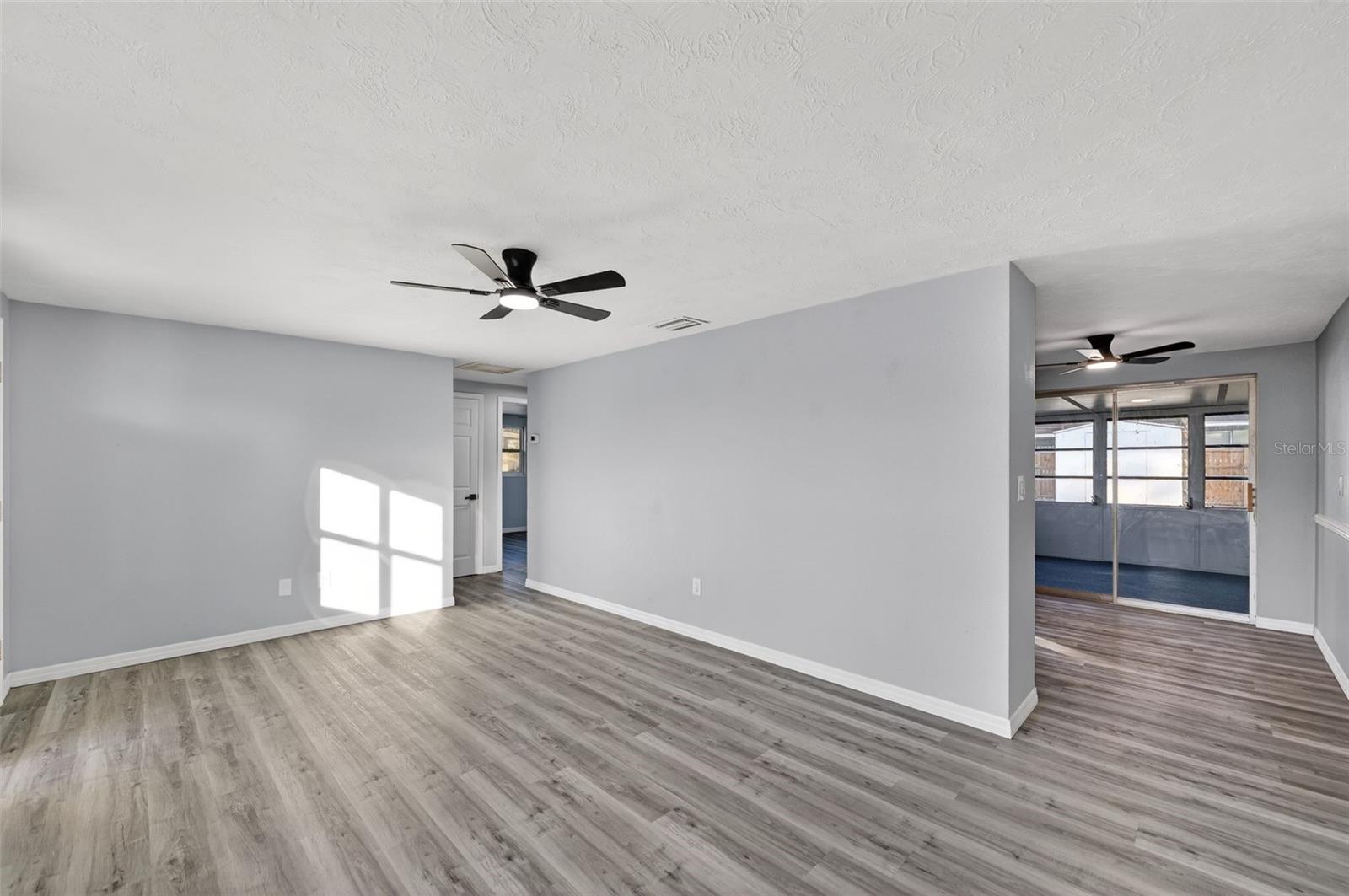 WEEKI WACHEE WOODLANDS - Residential