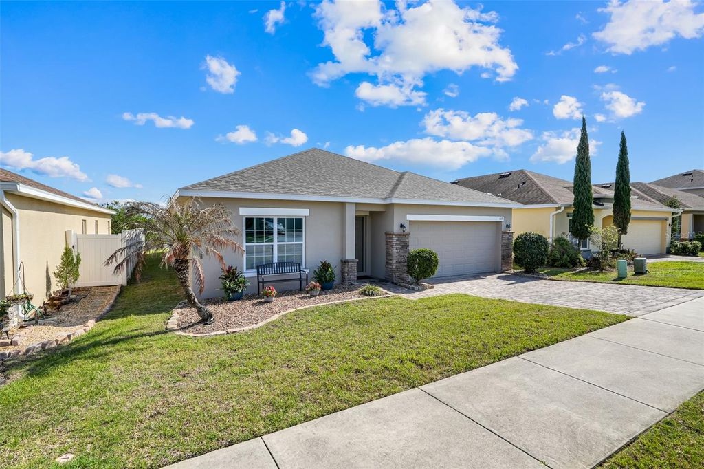 Photo of 489 Kestrel Drive, Groveland, FL 34736 (MLS # G5110465)