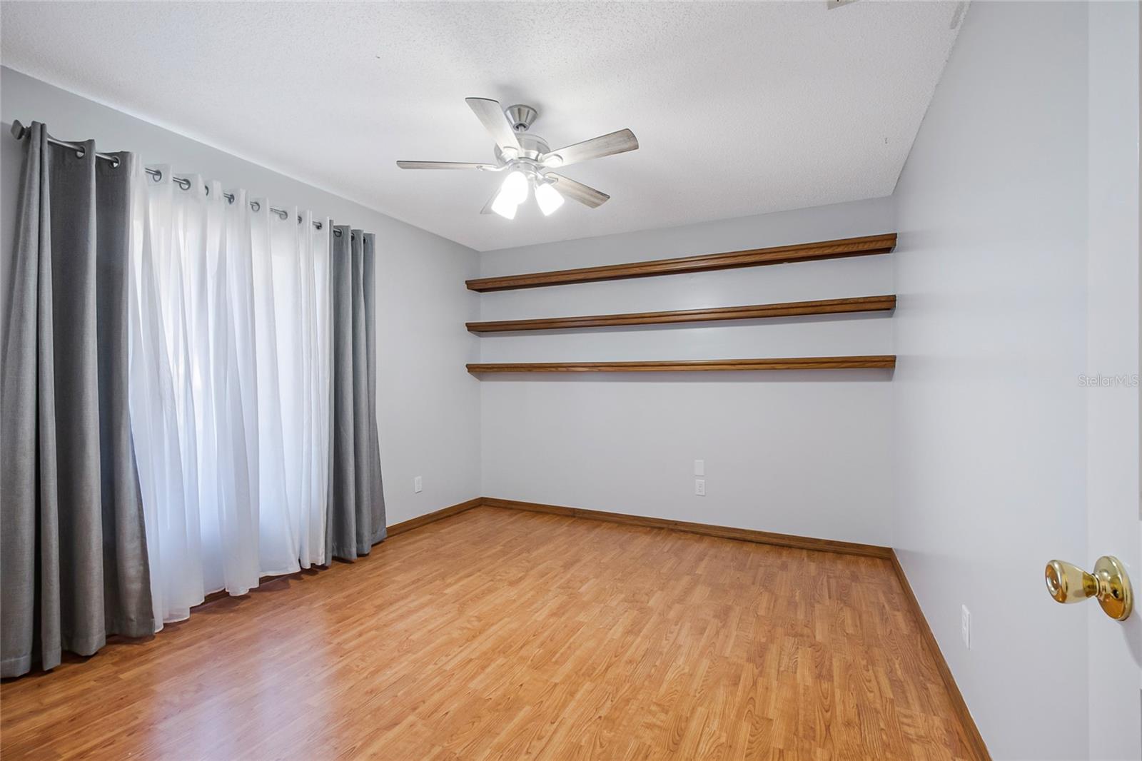 ORANGE BAY - Residential