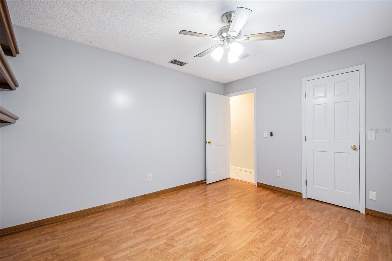 ORANGE BAY - Residential