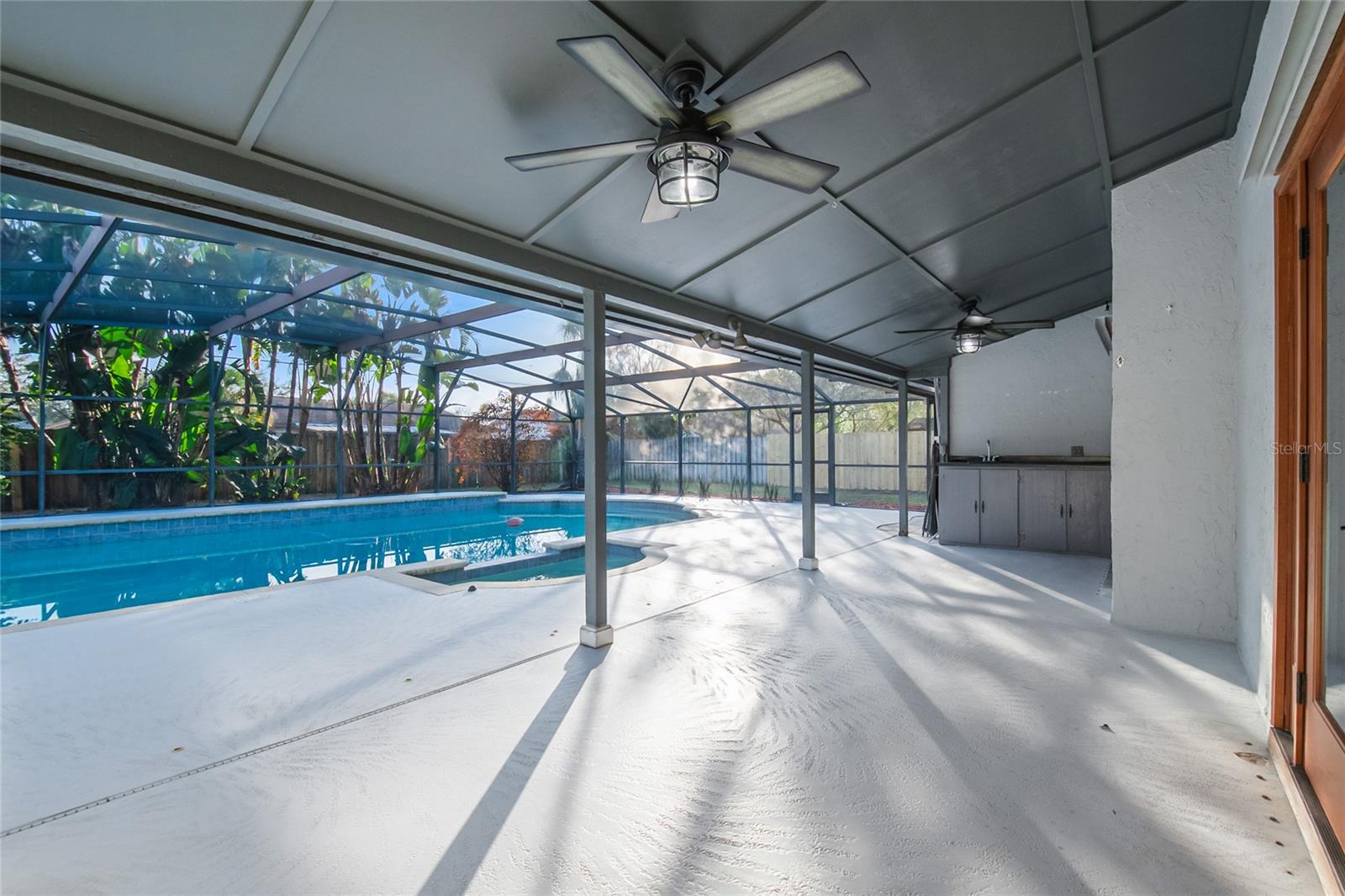 ORANGE BAY - Residential