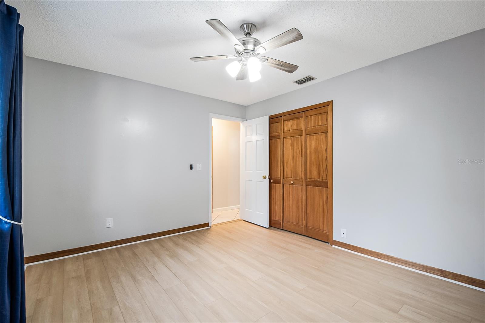 ORANGE BAY - Residential