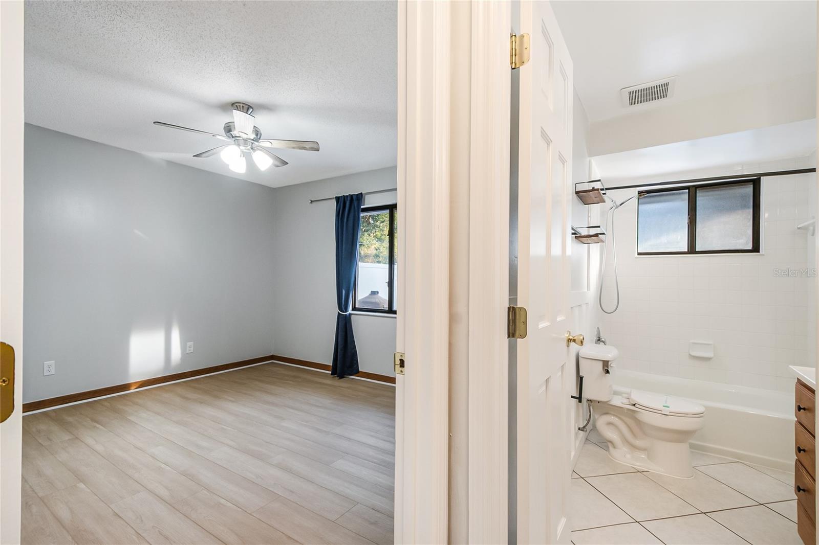 ORANGE BAY - Residential