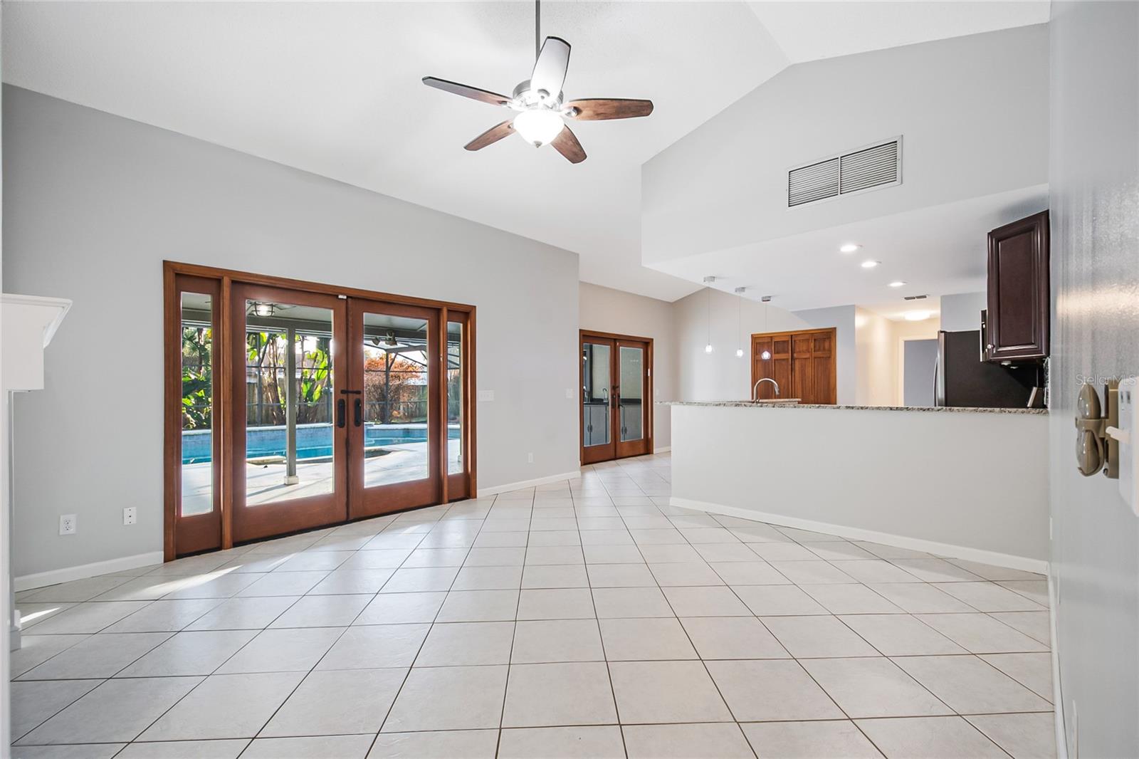 ORANGE BAY - Residential