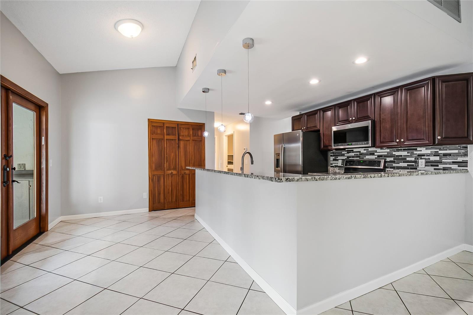 ORANGE BAY - Residential