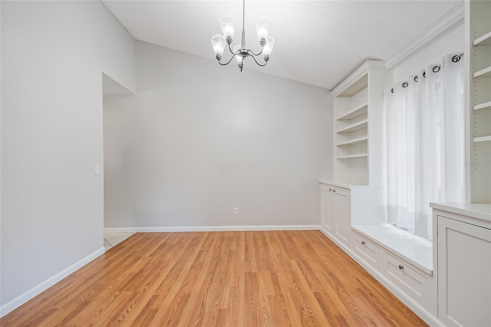 ORANGE BAY - Residential