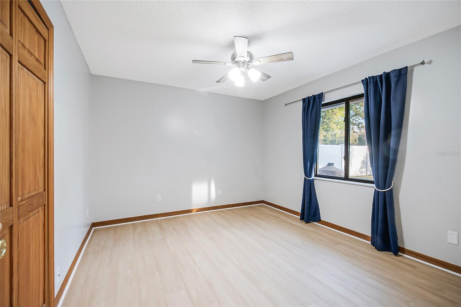 ORANGE BAY - Residential