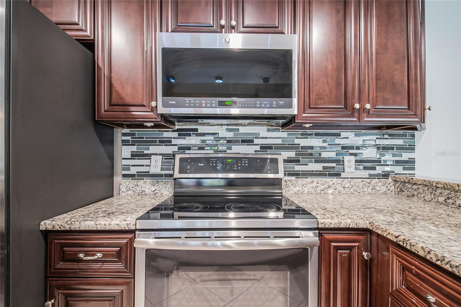 ORANGE BAY - Residential