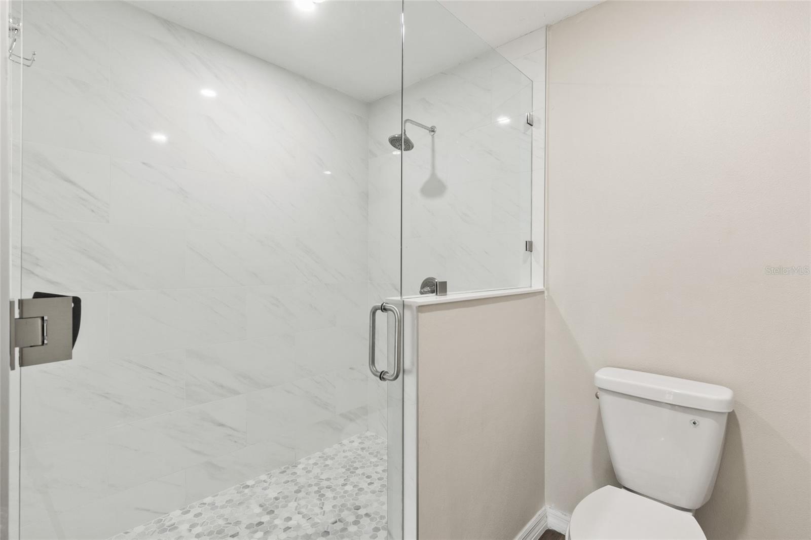 ROYAL TEE ESTATES SEC 1 - Residential