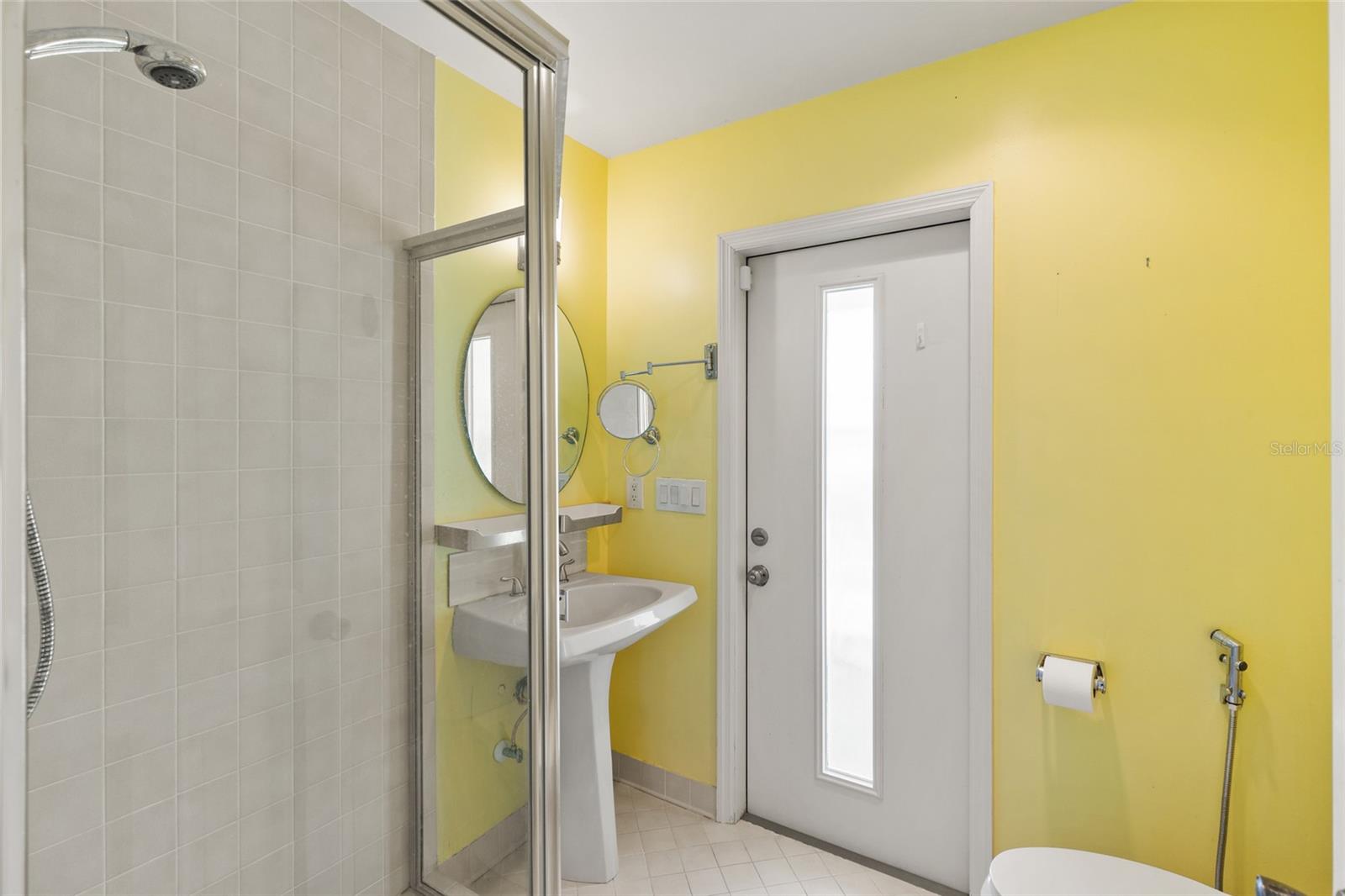 ROYAL TEE ESTATES SEC 1 - Residential