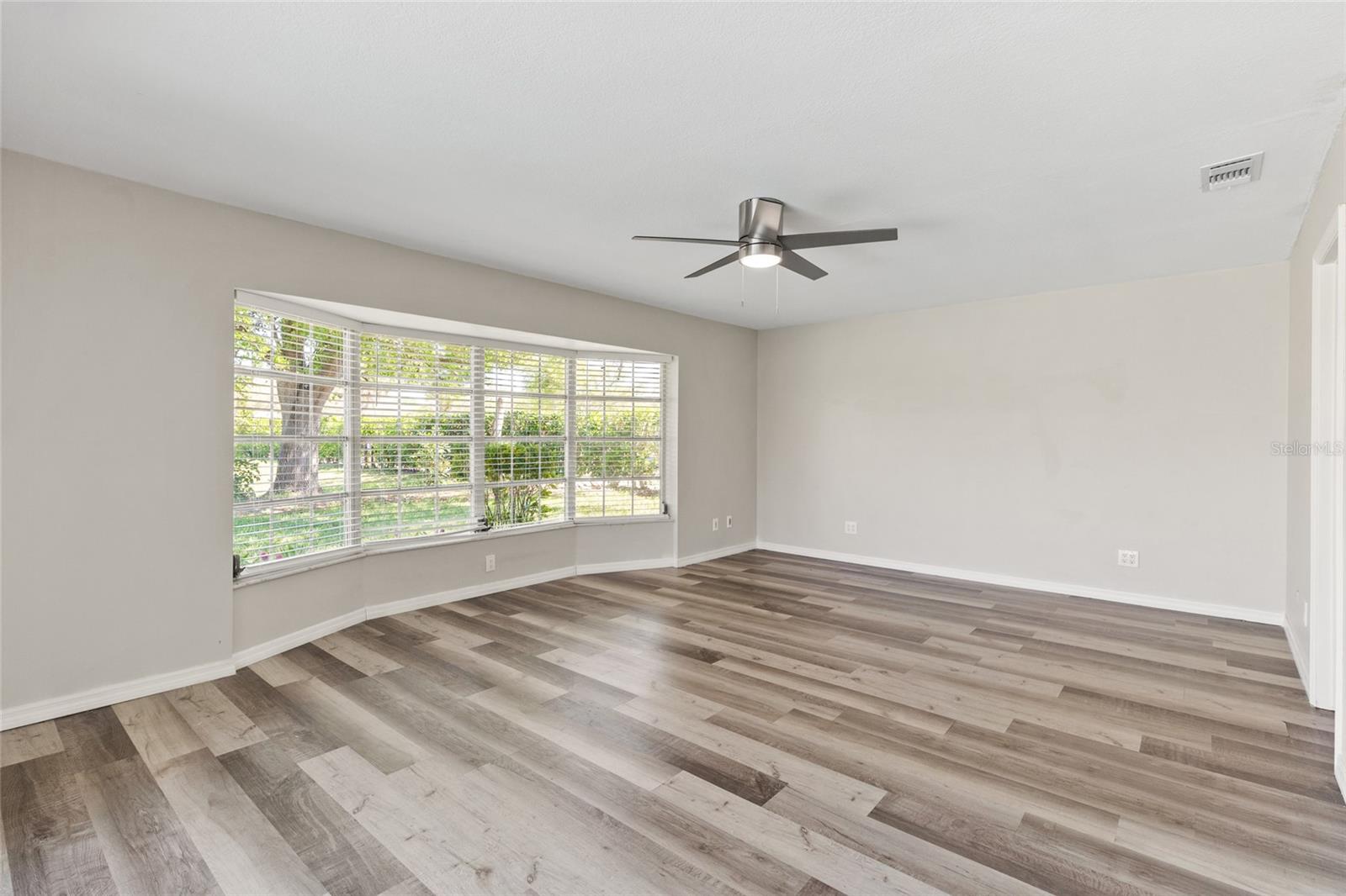 ROYAL TEE ESTATES SEC 1 - Residential