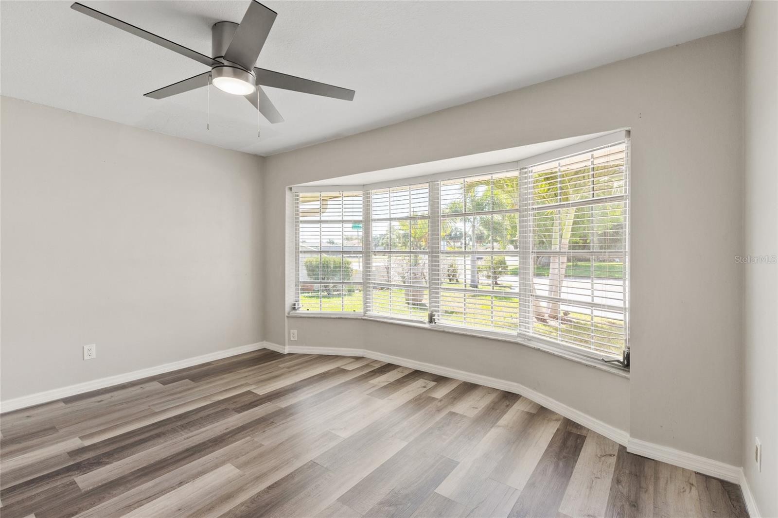 ROYAL TEE ESTATES SEC 1 - Residential