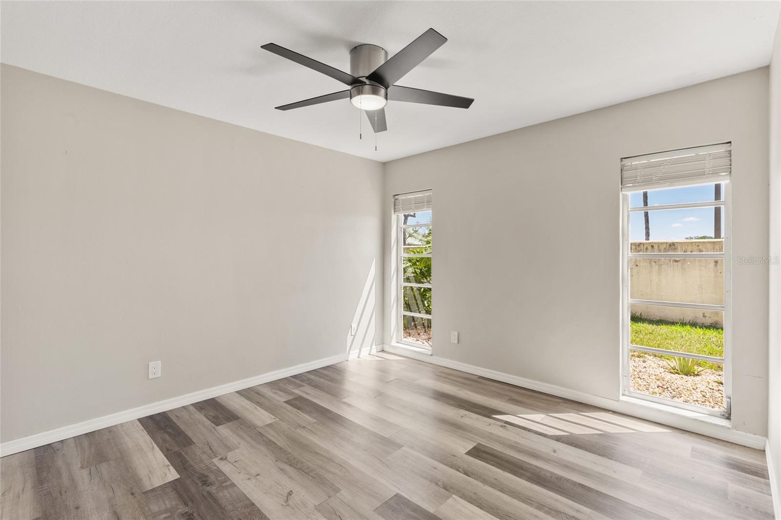 ROYAL TEE ESTATES SEC 1 - Residential