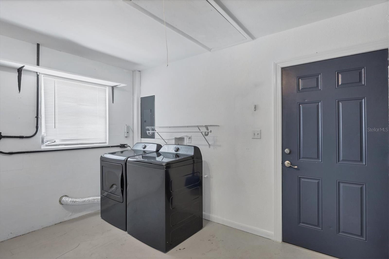 GROVE CITY SHORES - Residential