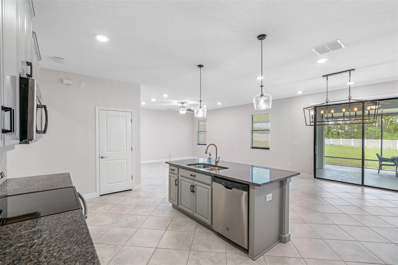 TRIPLE CREEK PH 2 VILLAGE G - Residential Lease