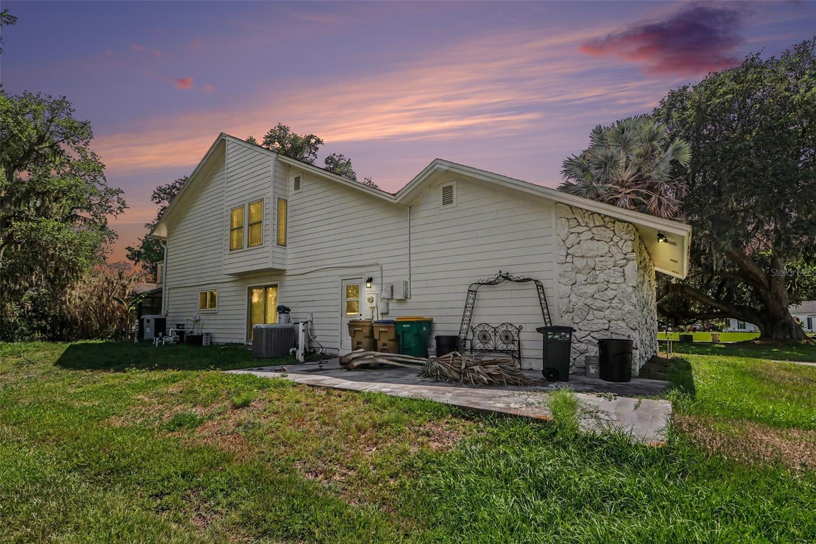3181 WHISPER WIND DRIVE