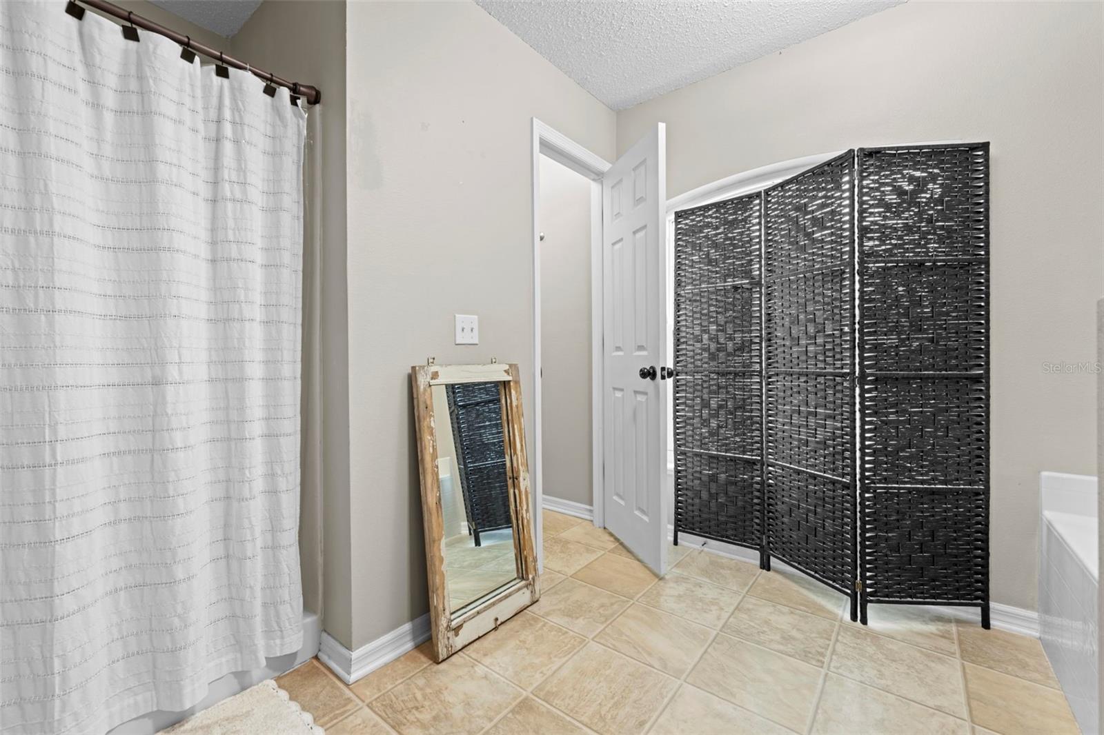 CITRUS SPGS UNIT 04 - Residential