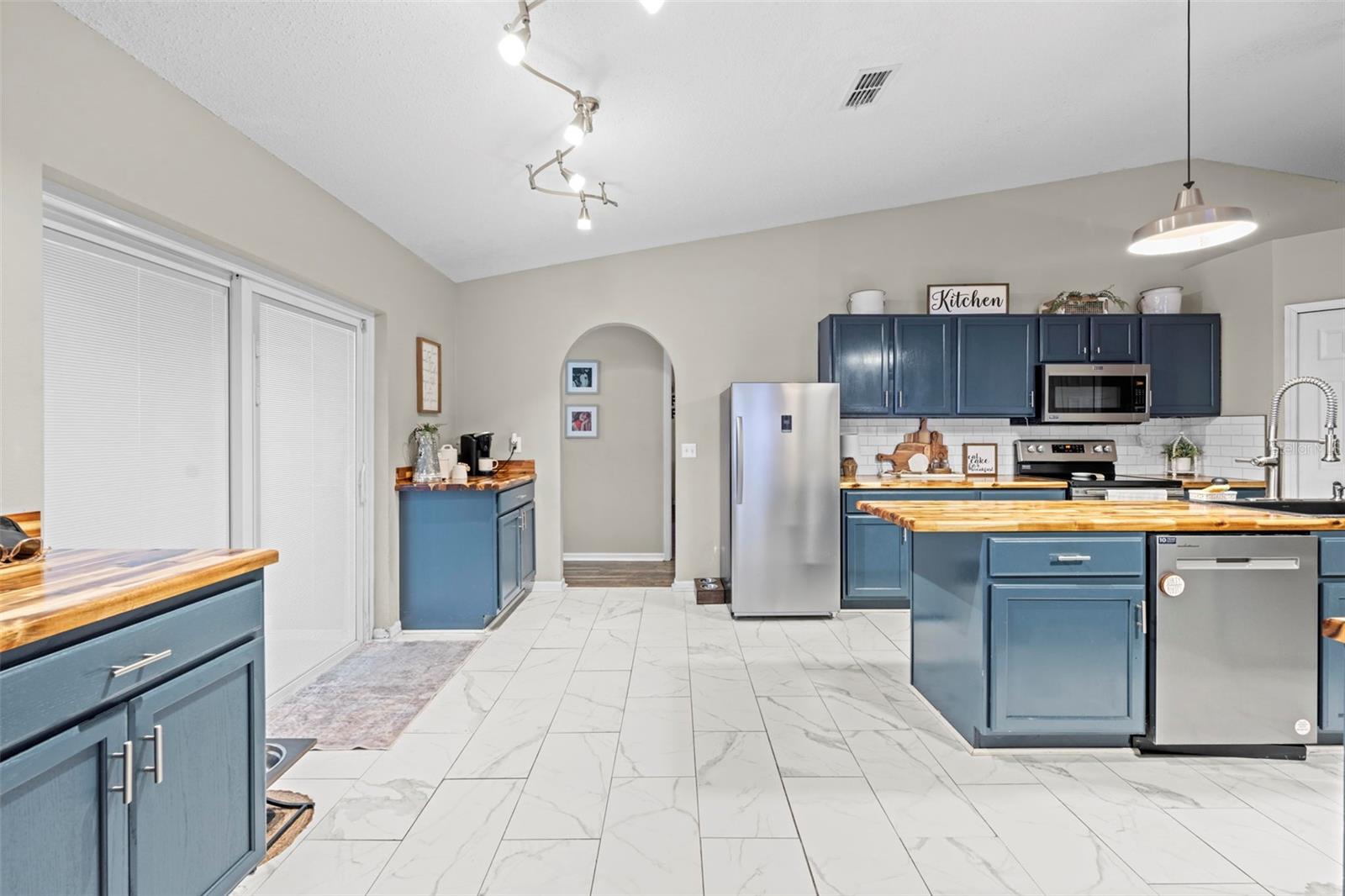 CITRUS SPGS UNIT 04 - Residential