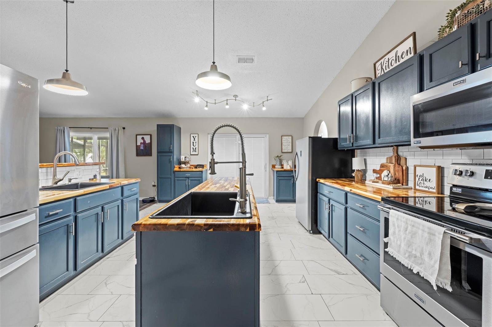 CITRUS SPGS UNIT 04 - Residential