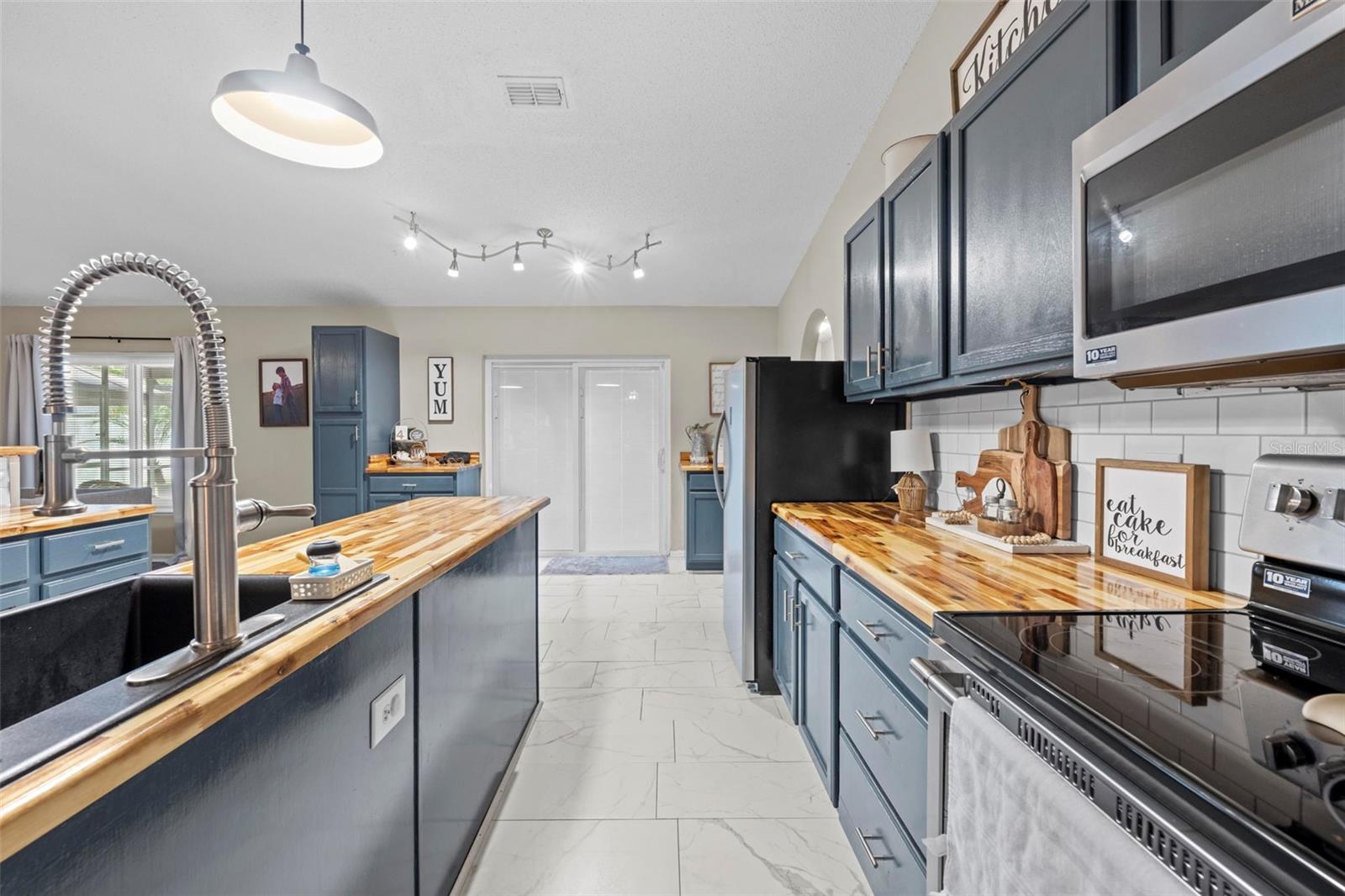 CITRUS SPGS UNIT 04 - Residential