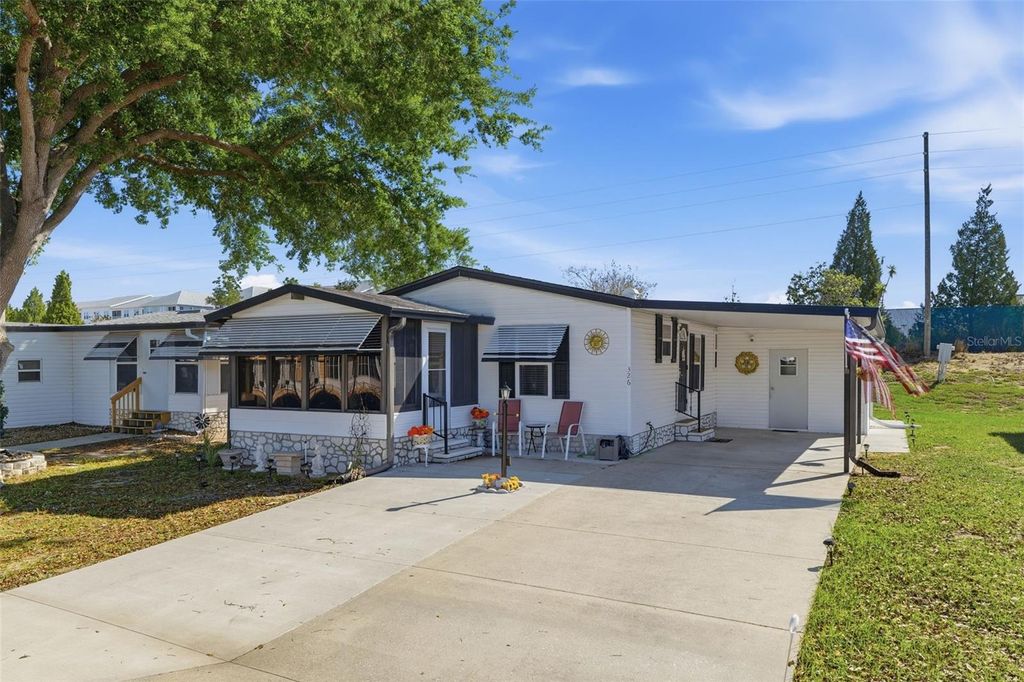 Photo of 326 Nesbitt Park Avenue, Davenport, FL 33897 (MLS # O6392181)