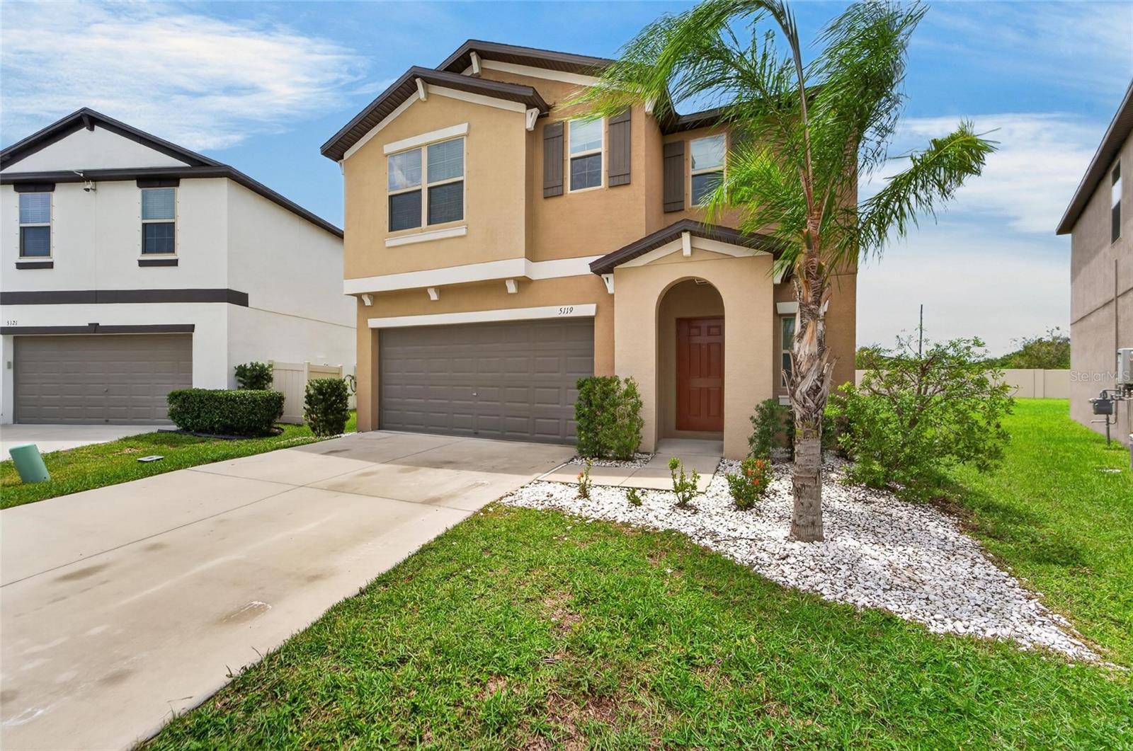 5119 WHITE CHICORY DRIVE