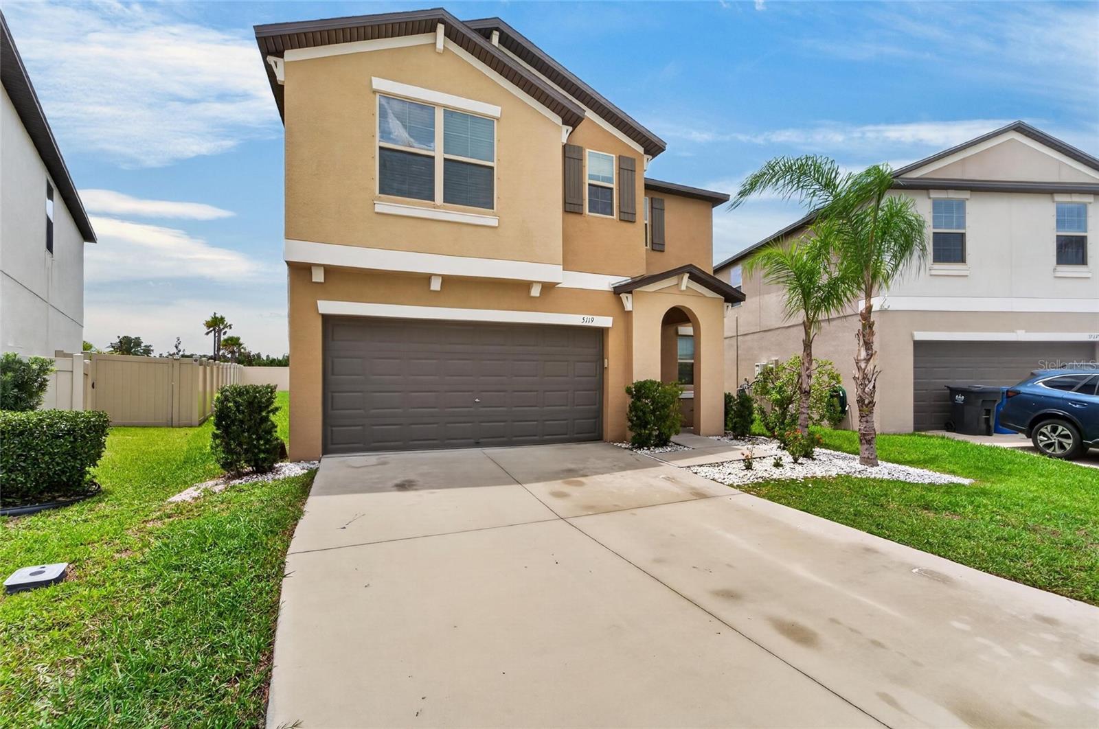 5119 WHITE CHICORY DRIVE