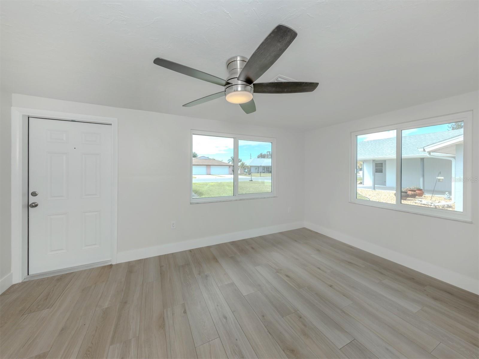 VENICE COUNTRY CLUB ESTATES RESUB - Residential Lease