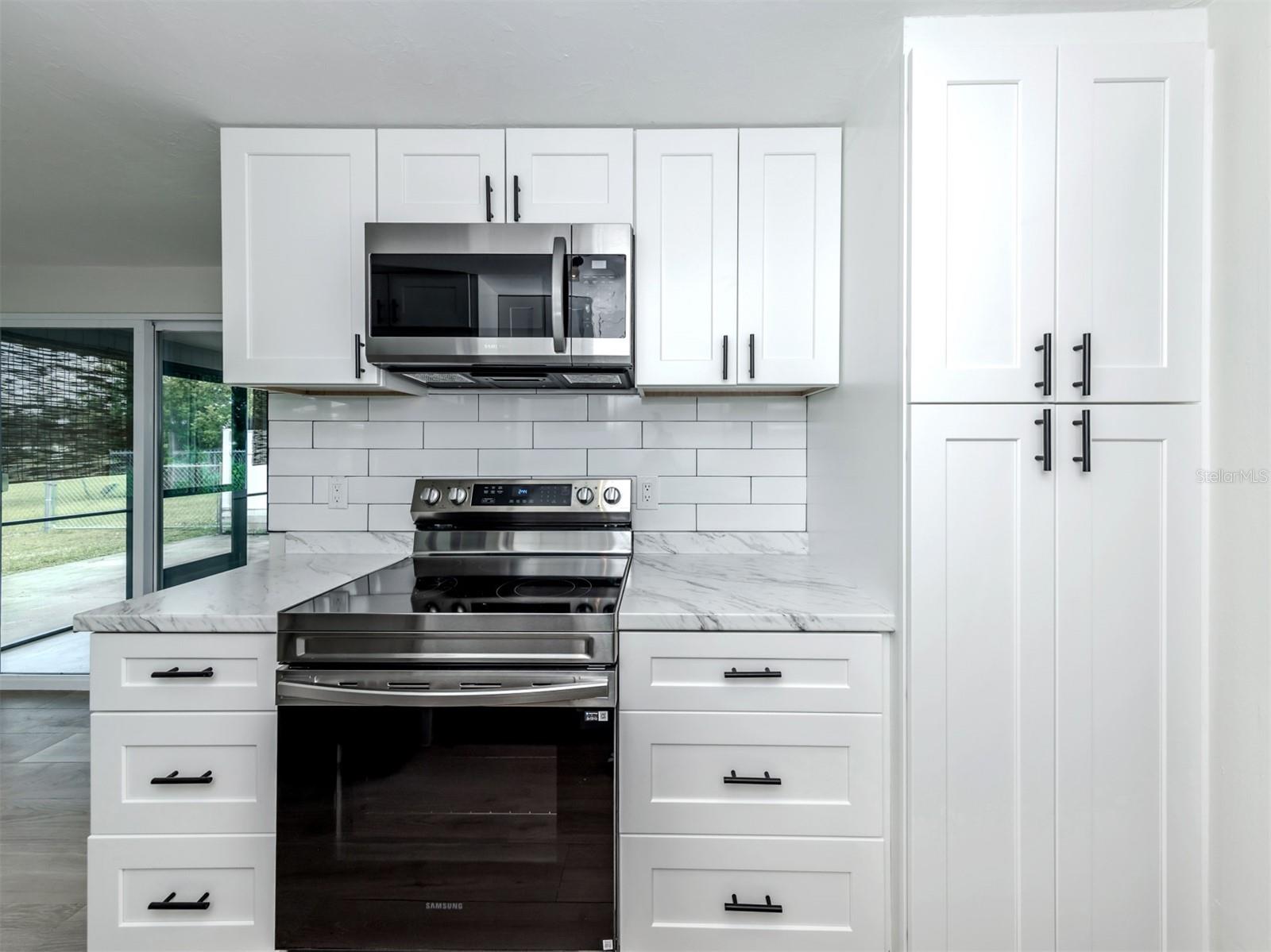 VENICE COUNTRY CLUB ESTATES RESUB - Residential Lease