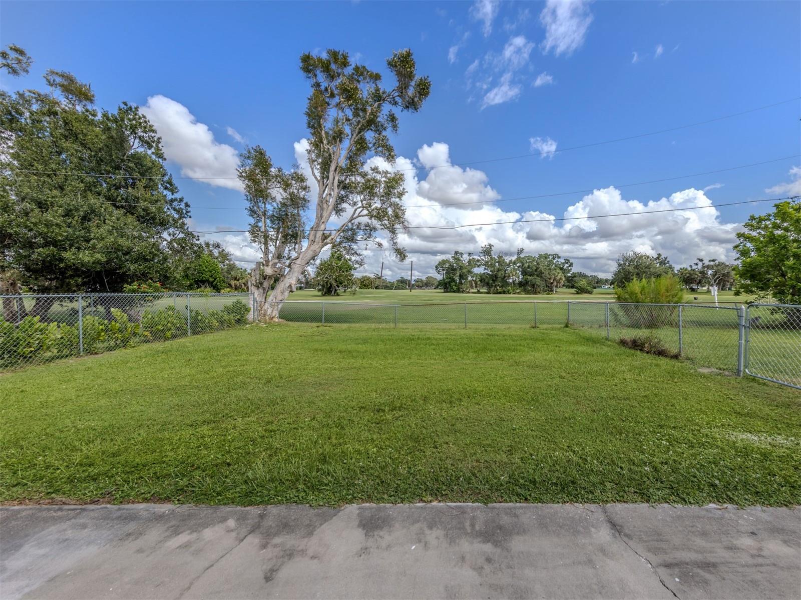 VENICE COUNTRY CLUB ESTATES RESUB - Residential Lease