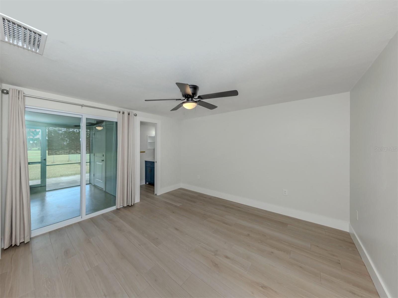 VENICE COUNTRY CLUB ESTATES RESUB - Residential Lease