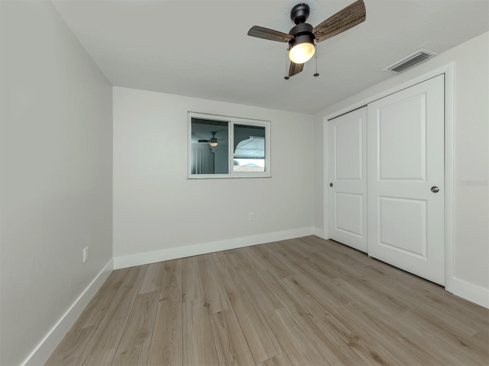 VENICE COUNTRY CLUB ESTATES RESUB - Residential Lease