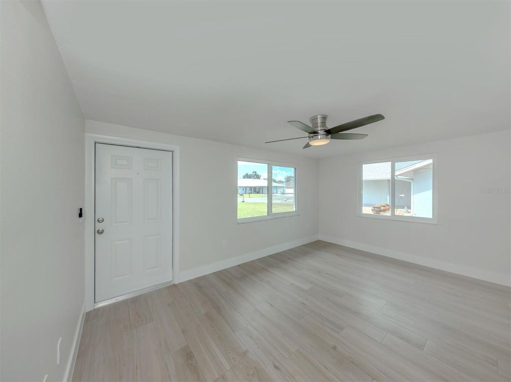 Photo of 193 Golf Club Lane, Venice, FL 34293 (MLS # N6141139)