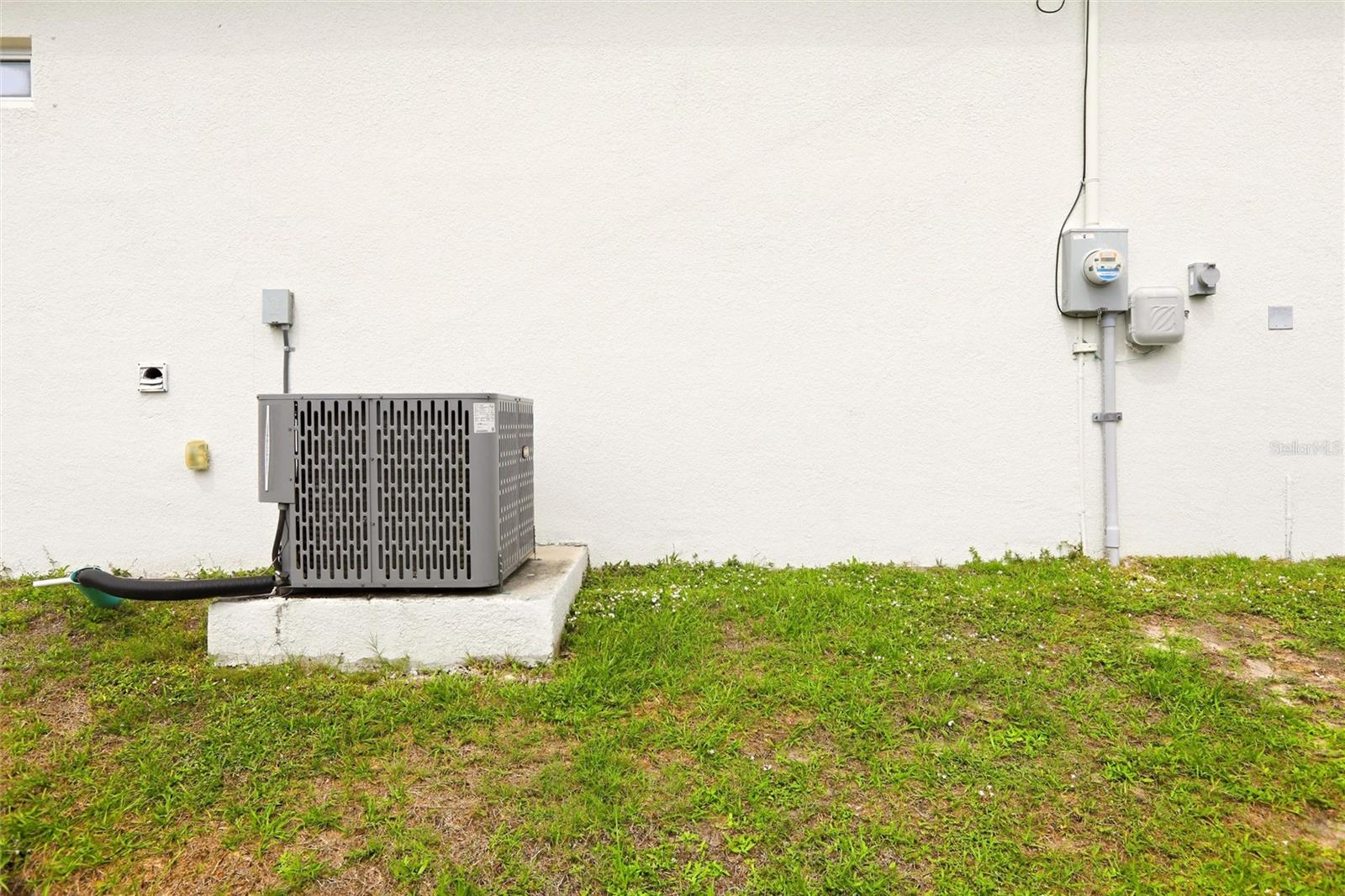 PORT CHARLOTTE SEC 023 - Residential Lease