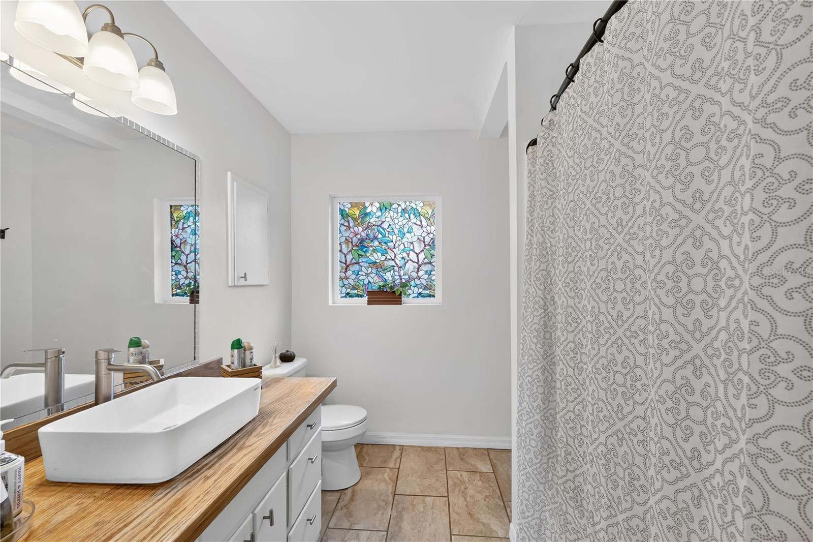 VAN SANT SUB - Residential