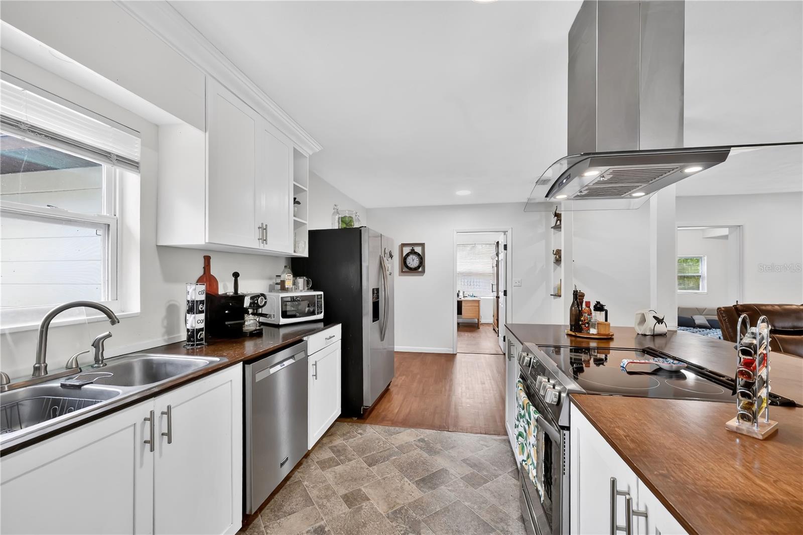 VAN SANT SUB - Residential