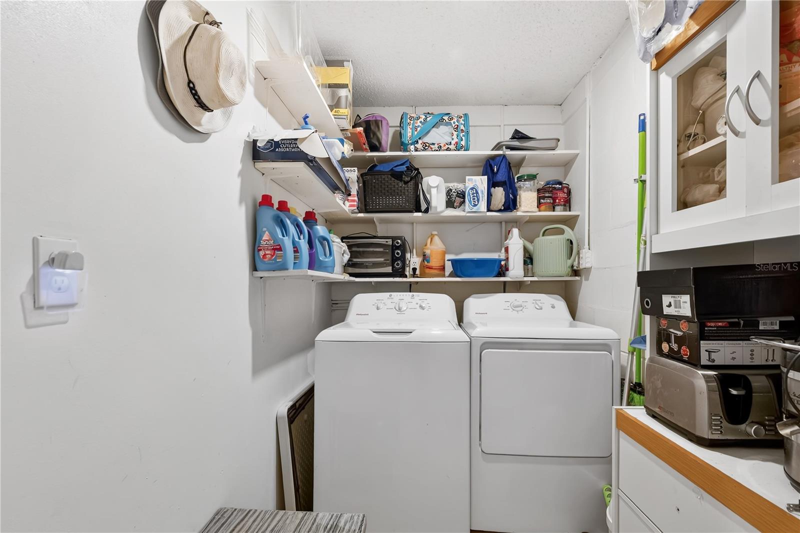 VAN SANT SUB - Residential