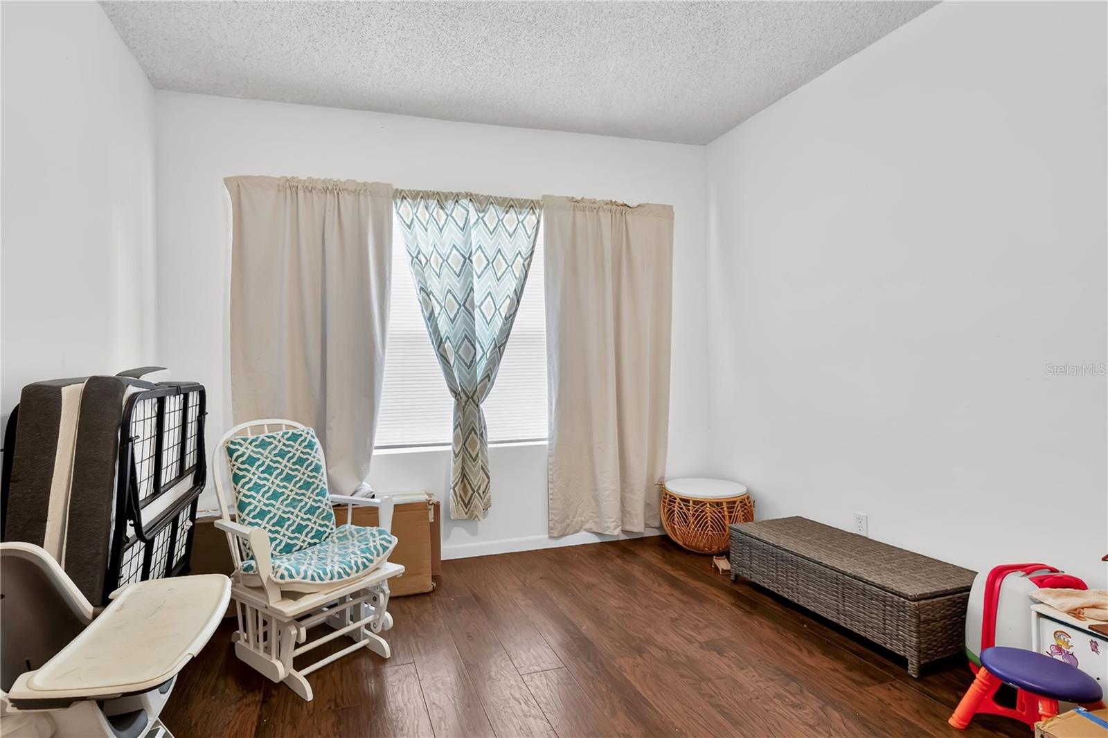 VAN SANT SUB - Residential