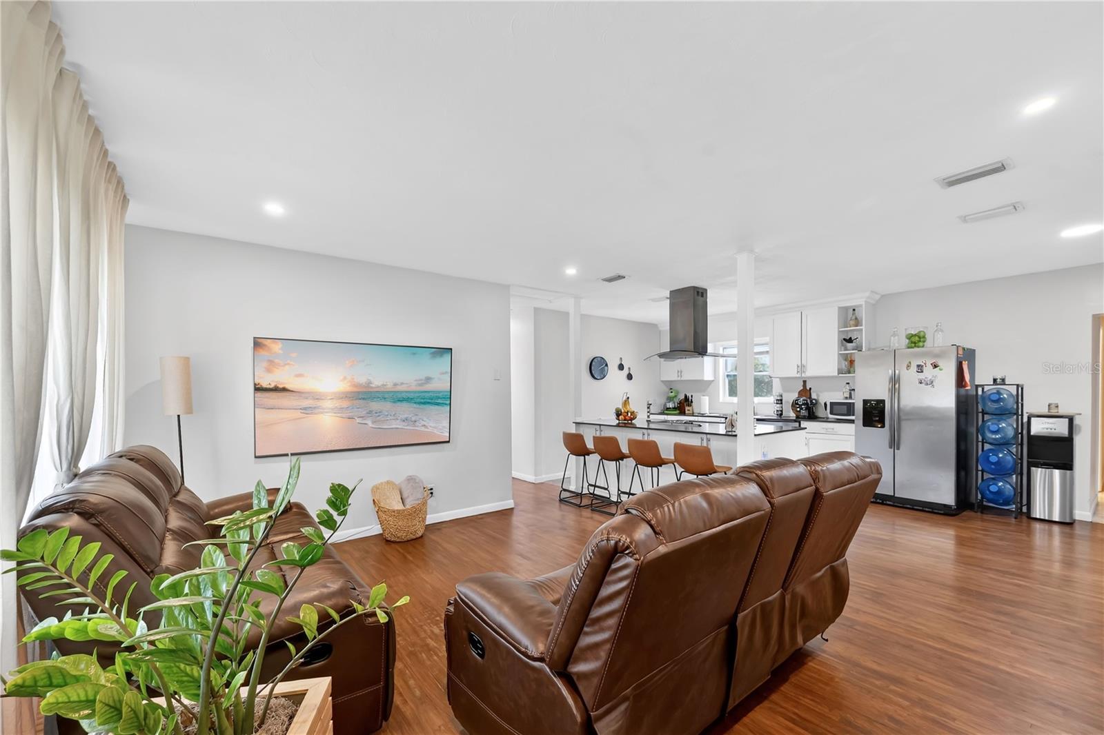 VAN SANT SUB - Residential