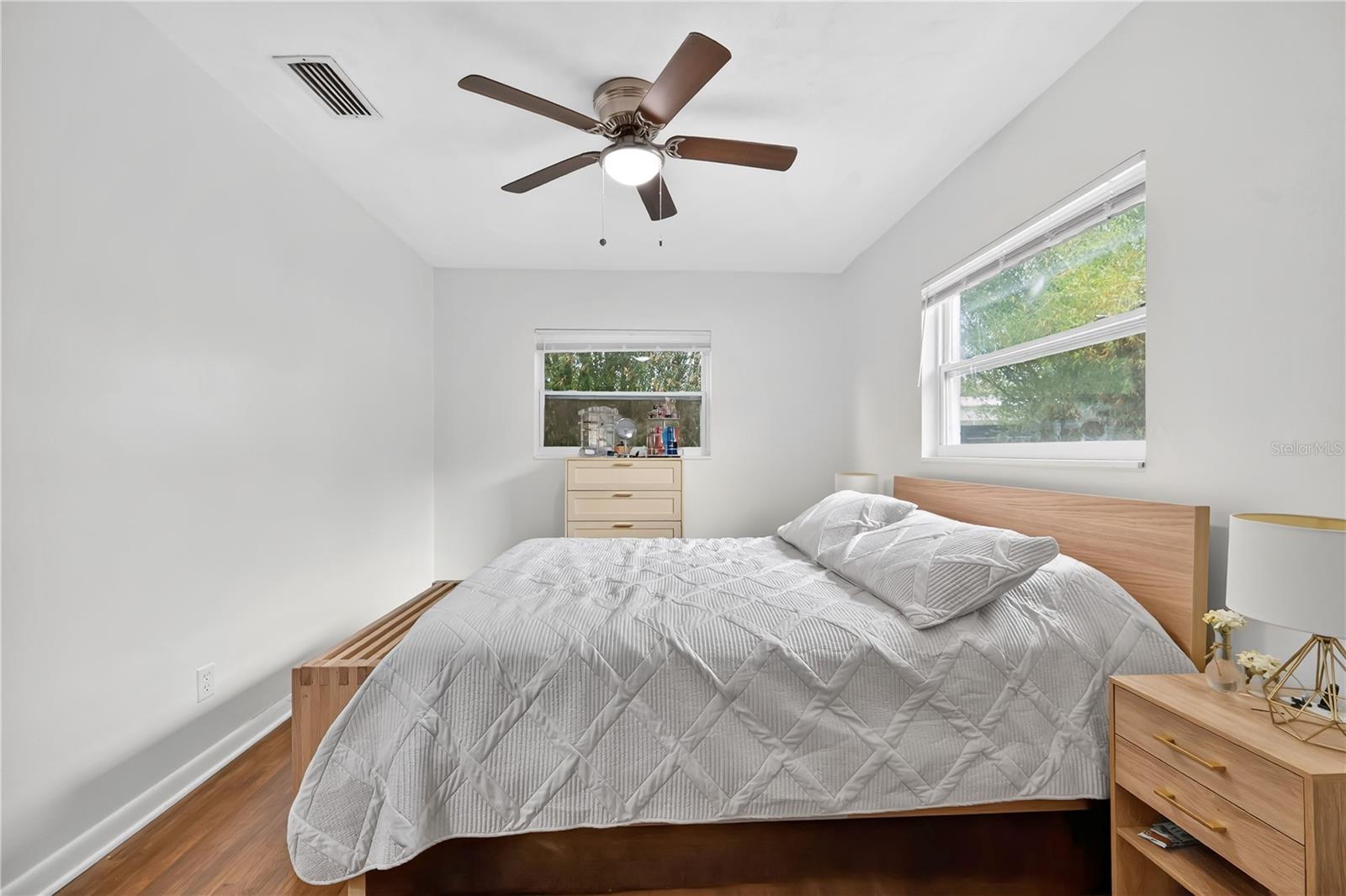 VAN SANT SUB - Residential