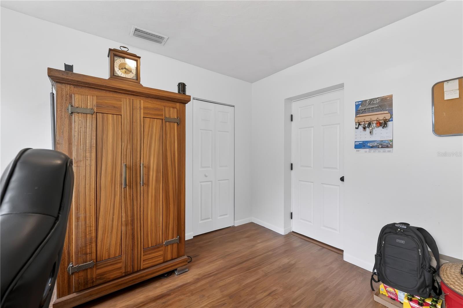 VAN SANT SUB - Residential