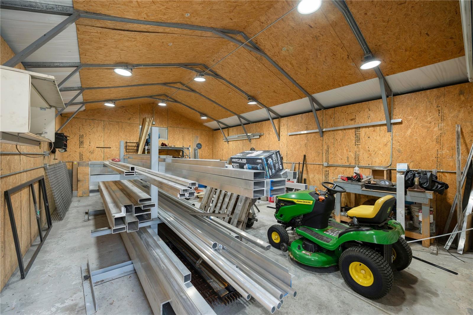 VAN SANT SUB - Residential