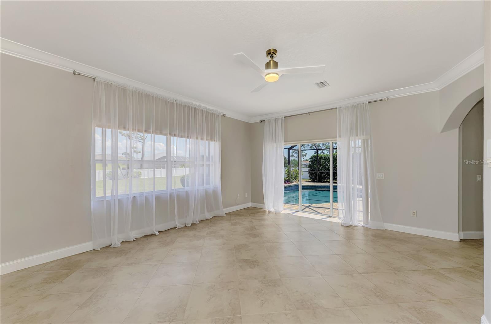 ROTONDA WEST BROADMOOR - Residential