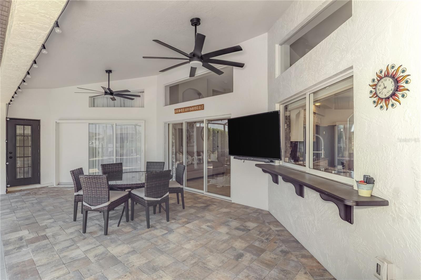 ROTONDA WEST BROADMOOR - Residential