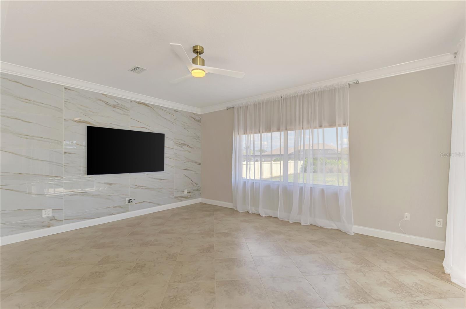 ROTONDA WEST BROADMOOR - Residential