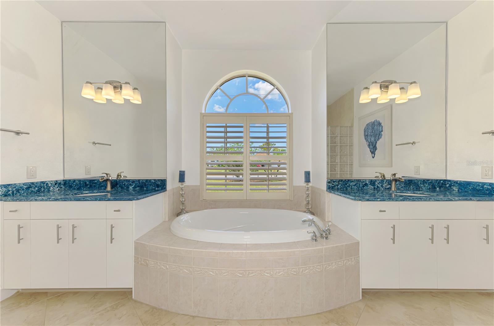 ROTONDA WEST BROADMOOR - Residential