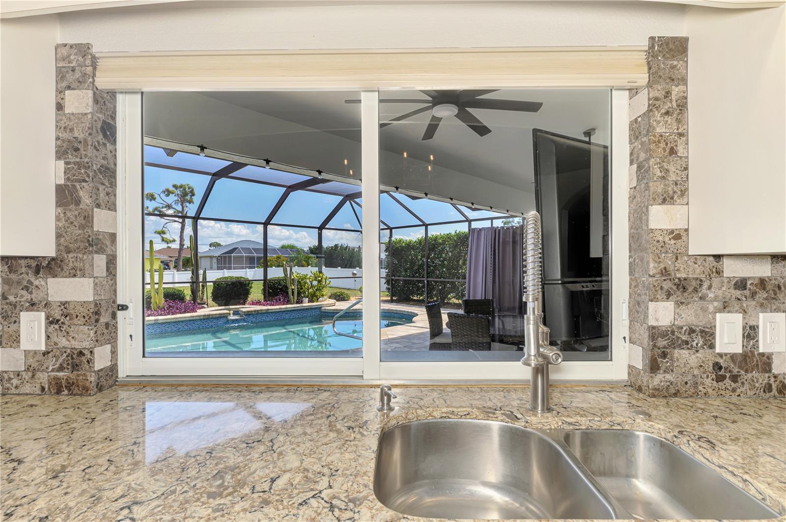 ROTONDA WEST BROADMOOR - Residential